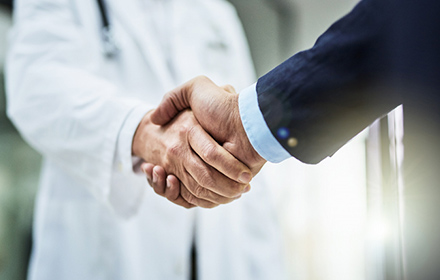 社員の健康管理をワンストップに。